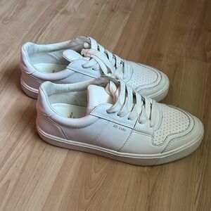 Sam Edelman white sneaker